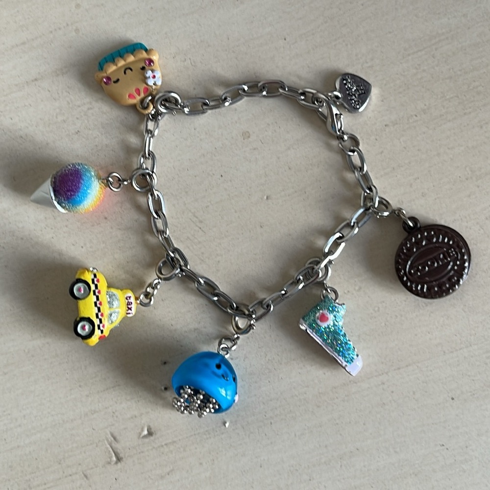 CHARM IT BRACELET